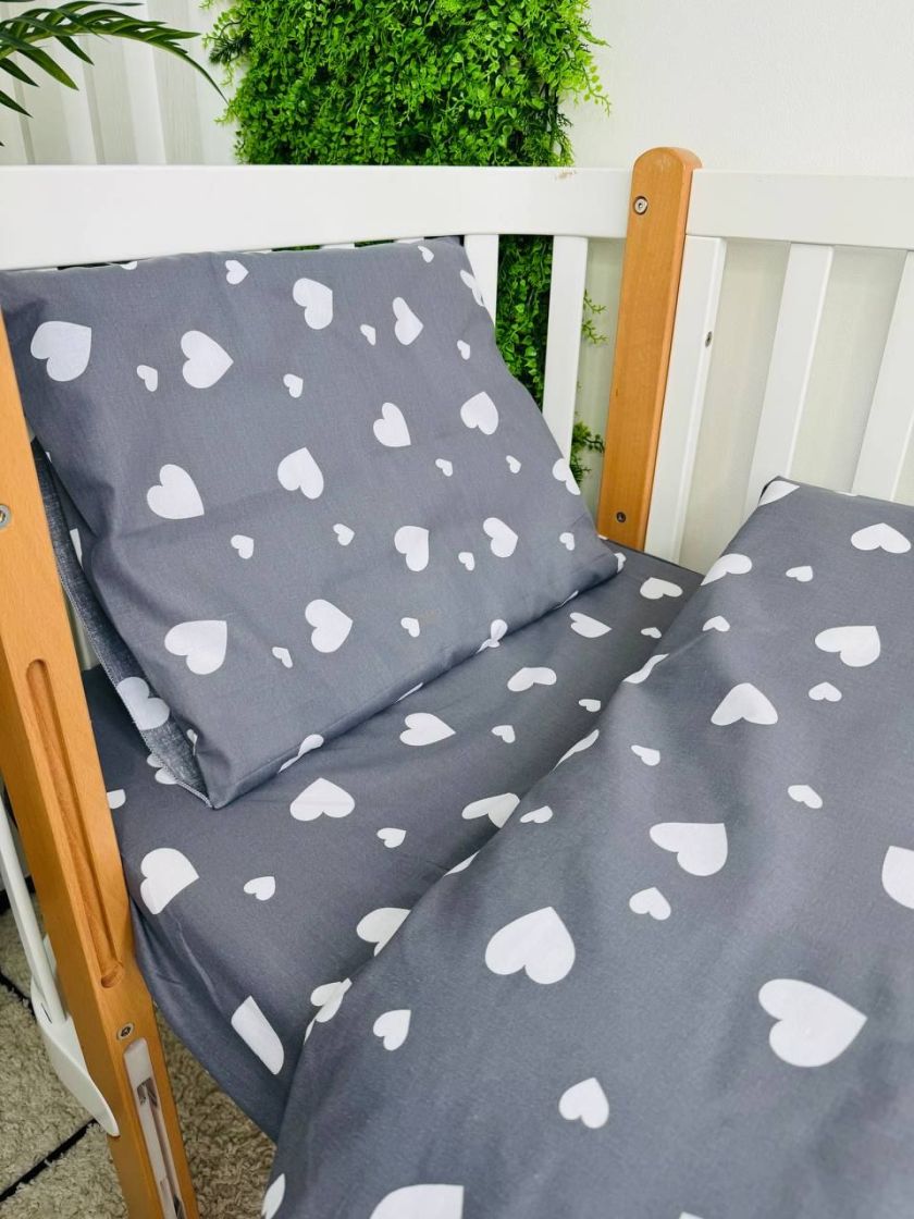❤ Змінна дитяча постіль, розмір підковдри 140 см на 110 см. Принт - Серця білі великі на сірому (#43882224) ✓ Anna Konvert