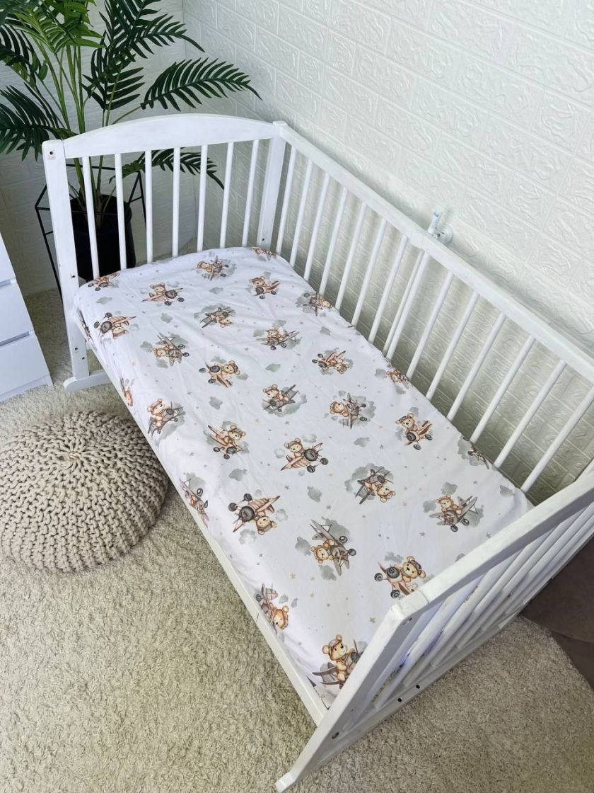 ❤ Простирадло у ліжко бавовняне, на матрац 120 на 60см. Принт - Ведмідь на літаку, сірий. (#16706080) ✓ Anna Konvert