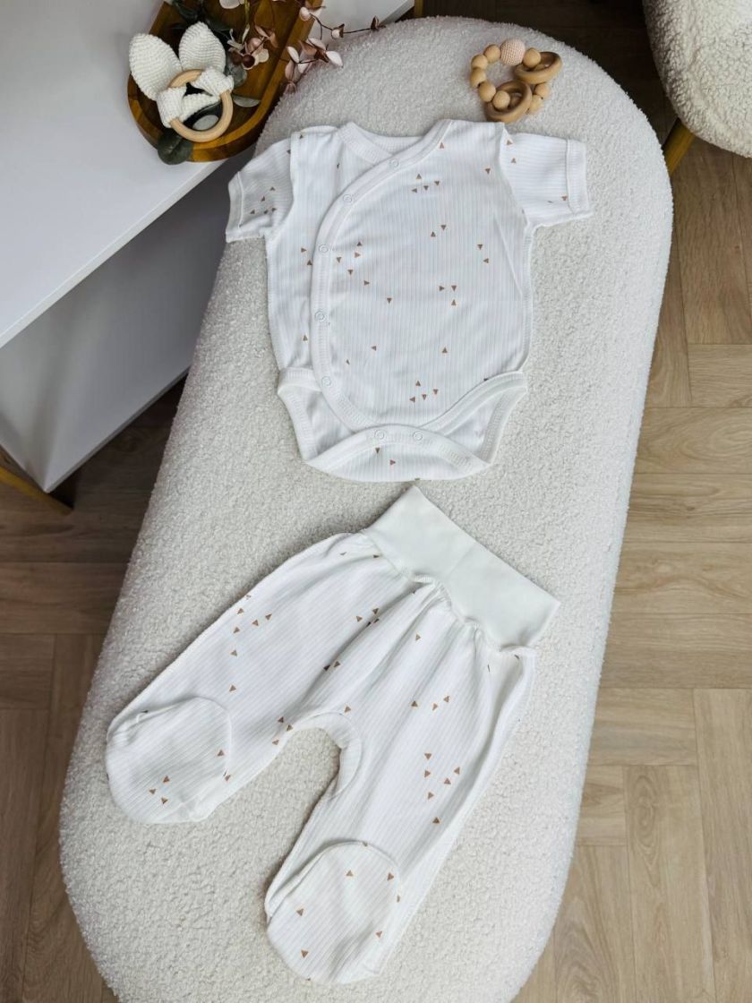 ❤ Комплект 2ка з боді з коротким рукавом, в рубчик. Принт - Маленькі трикутнички. Розмір - 56-62р (#57782394) ✓ Anna Konvert