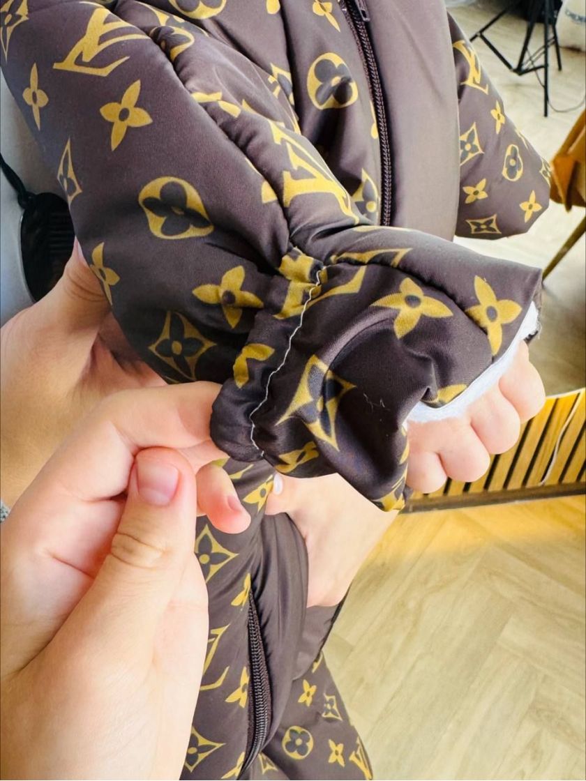 ❤ Комбінезон Принти кольорові, "Маленький ведмедик". Принт - Шоколадний Louis Vuitton. Розвір - 0-3міс. Сезон - Демісезонний (#2
