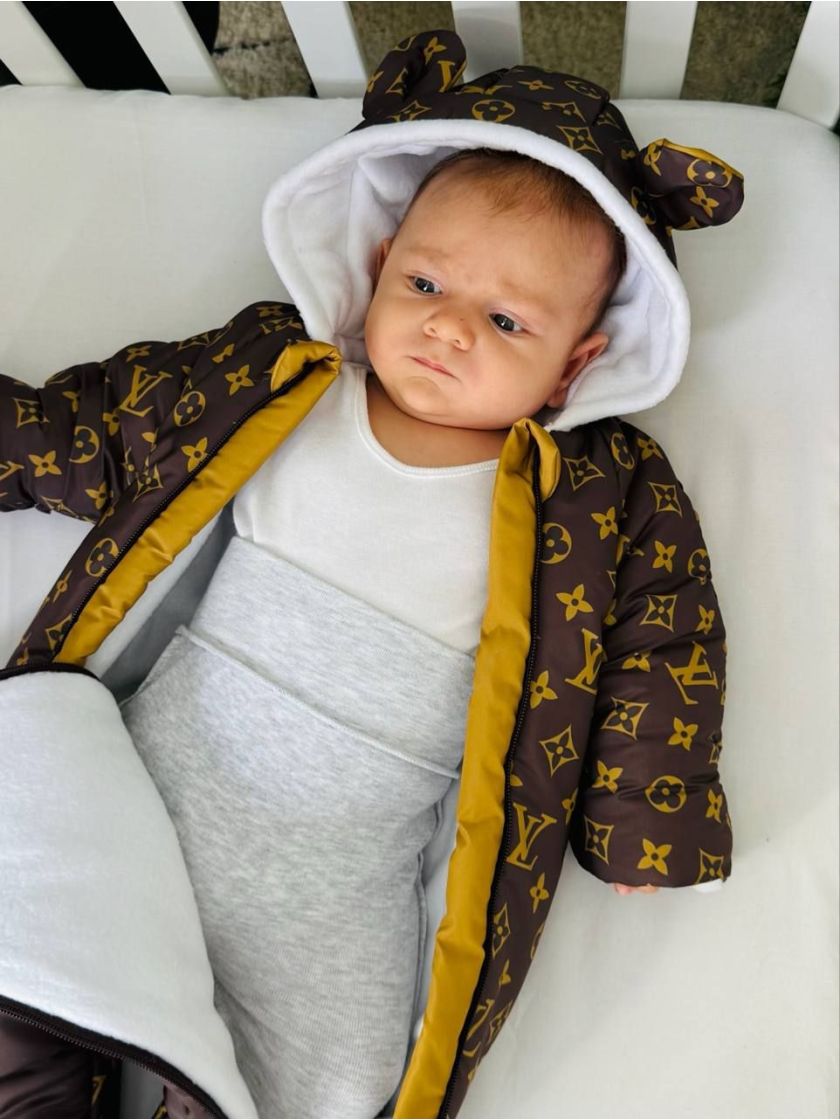 ❤ Комбінезон Принти кольорові, "Маленький ведмедик". Принт - Шоколадний Louis Vuitton. Розвір - 0-3міс. Сезон - Зимовий (#855367