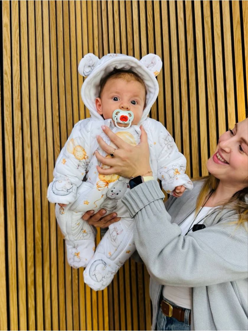 ❤ Комбінезон Принти кольорові, "Маленький ведмедик". Принт - Зайка з жовтими шариками. Розвір - 0-3міс. Сезон - Демісезонний (#8