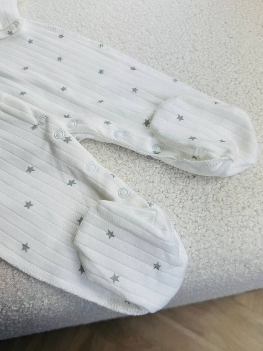 ❤ Чоловічок інтерлок в рубчик, Ромашка. Принт - Зірки сірі дрібні. Розмір - 56-62см (#46823540) ✓ Anna Konvert