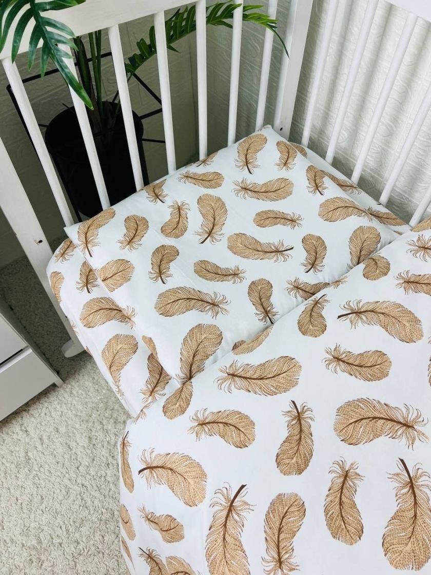 ❤ Змінна дитяча постіль, розмір підковдри 140 см на 110 см. Принт - Пір'я бежеві на білому (#75541681) ✓ Anna Konvert