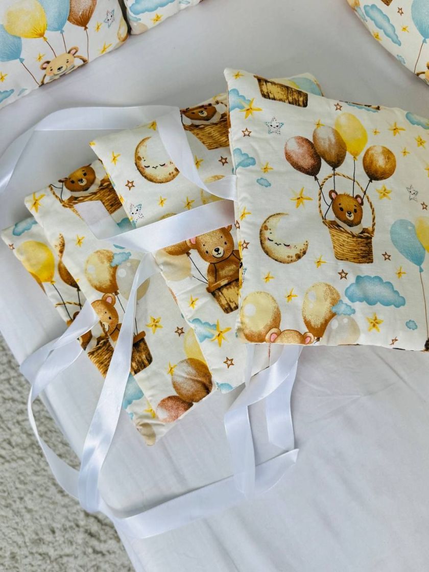 ❤ Бортики-подушки на 4 боки ліжечка, 12 подушок. Принт - Ведмедик на повітряній кулі (#78738174) ✓ Anna Konvert