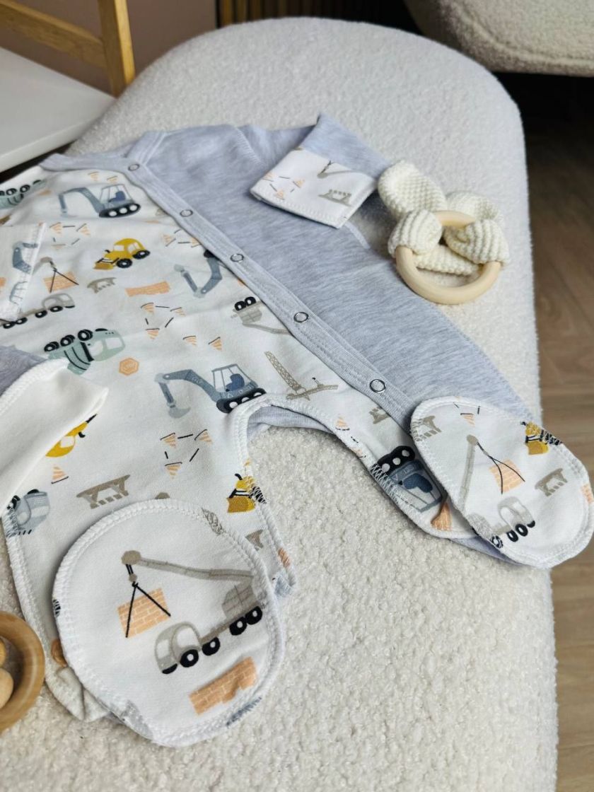 ❤ Чоловічок з шапочкою "Метелик", байка, 56р. БО. Принт - Транспорт сірий. Розмір - 56см (#37549183) ✓ Anna Konvert