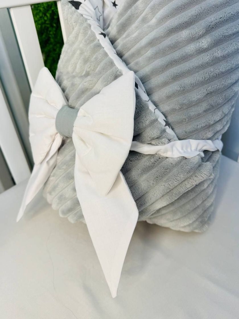 ❤ Конверт-плед на виписку 80 см на 100 см, на блискавці з наповнювачем у чохлі. Принт - Зірки на білому, плюш шарпей сірий (#800