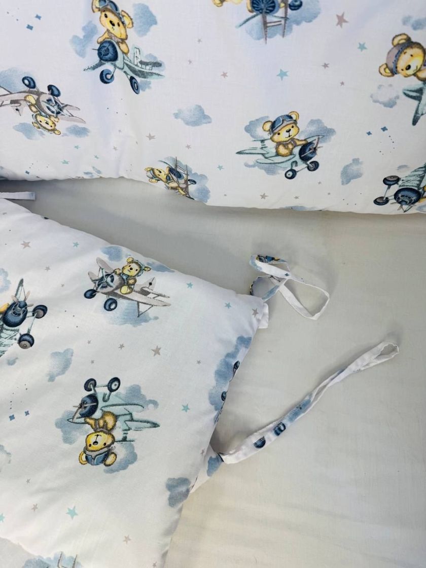 ❤ Бортики-суцільні на 4 боки ліжка, на завʼязках. Принт - Ведмідь на літаку, блакитний (#32515160) ✓ Anna Konvert