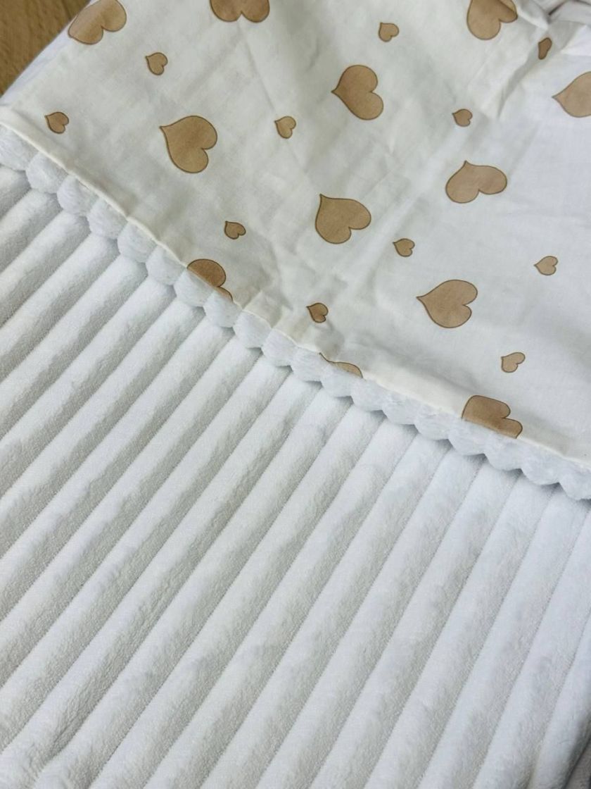 ❤ Плед в пологовий, мінкі плюш, без утеплювача, 100см на 80см. Колір, принт - Плюш смужка білий, серця беж великі (#57420908) ✓ 