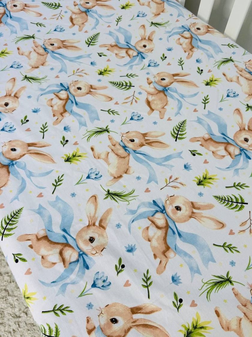 ❤ Простирадло у ліжко бавовняне, на матрац 120 на 60см. Принт - Зайченя з блакитним бантом на білому (#24021340) ✓ Anna Konvert