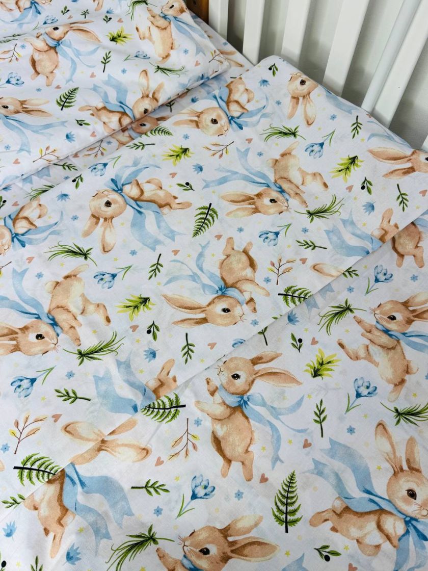 ❤ Змінна дитяча постіль, розмір підковдри 140 см на 110 см. Принт - Зайченя з блакитним бантом на білому (#17564049) ✓ Anna Konv