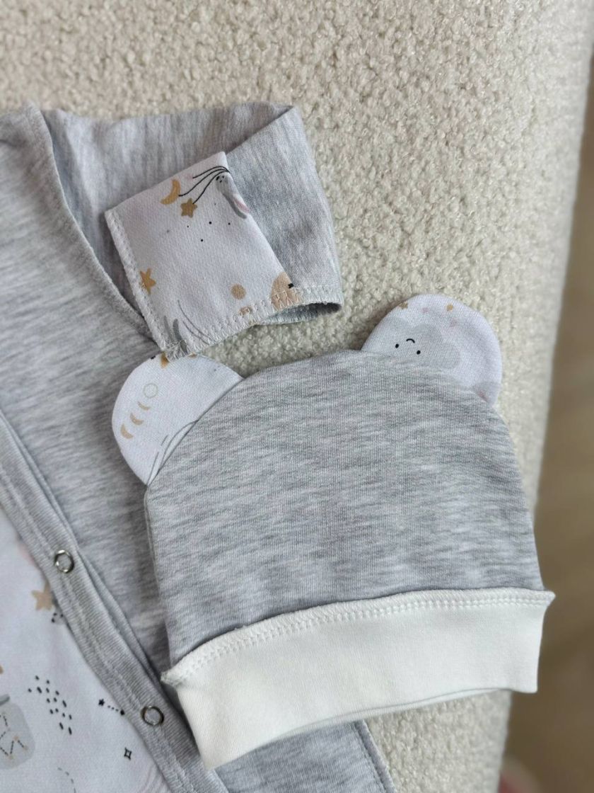 ❤ Чоловічок з шапочкою "Метелик", байка, 56р. БО. Принт - Малюнки на сірому. Розмір - 56см (#75649098) ✓ Anna Konvert