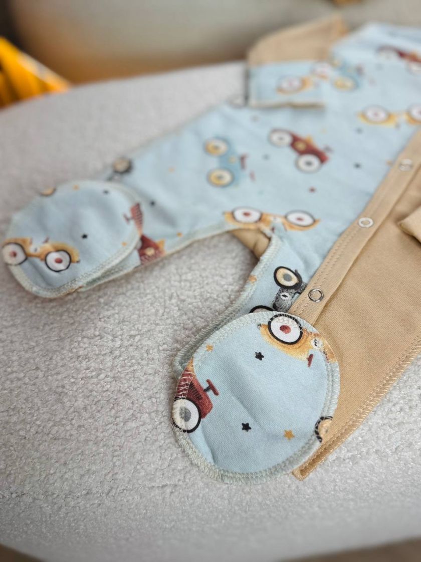 ❤ Чоловічок з шапочкою "Метелик", байка, 56р. БО. Принт - Авто на бежі. Розмір - 56см (#14535281) ✓ Anna Konvert