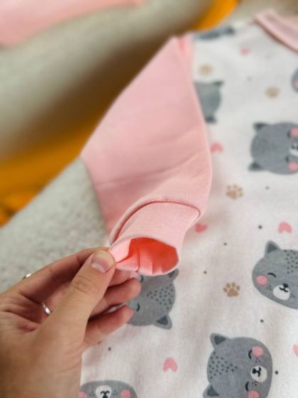 ❤ Чоловічок з шапочкою "Метелик", байка, 56р. БО. Принт - Киці на рожевому. Розмір - 56см (#51039635) ✓ Anna Konvert 2