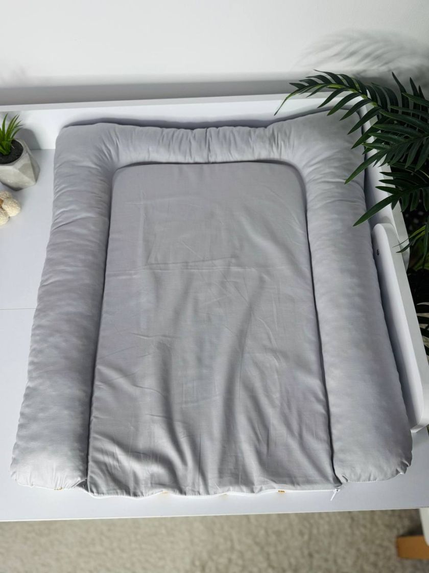 ❤ Матрасик у пеленатор, на блискавці, поролон з'ємний, 55см на 70см. Принт - Сердця різні акварельні, сірий однотон (#41594392) 