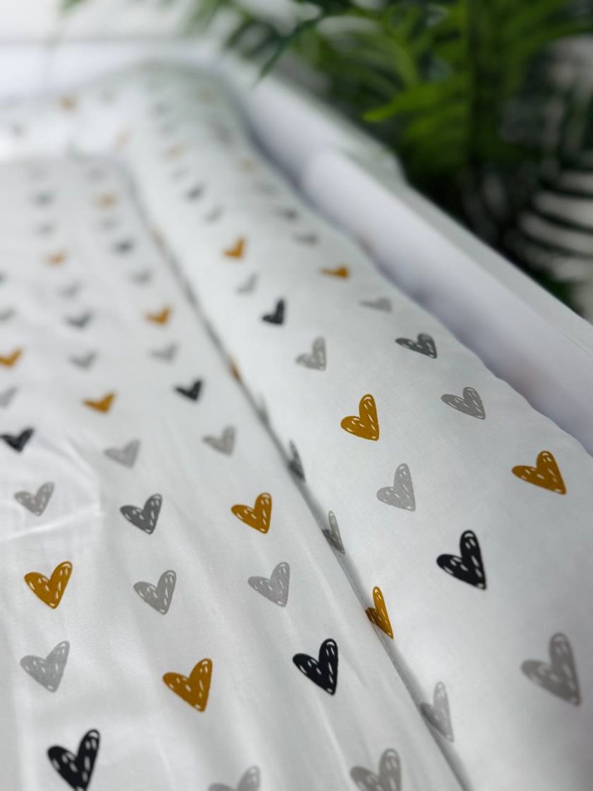 ❤ Матрасик у пеленатор, на блискавці, поролон з'ємний, 55см на 70см. Принт - Сердця різні акварельні, сірий однотон (#41594392) 