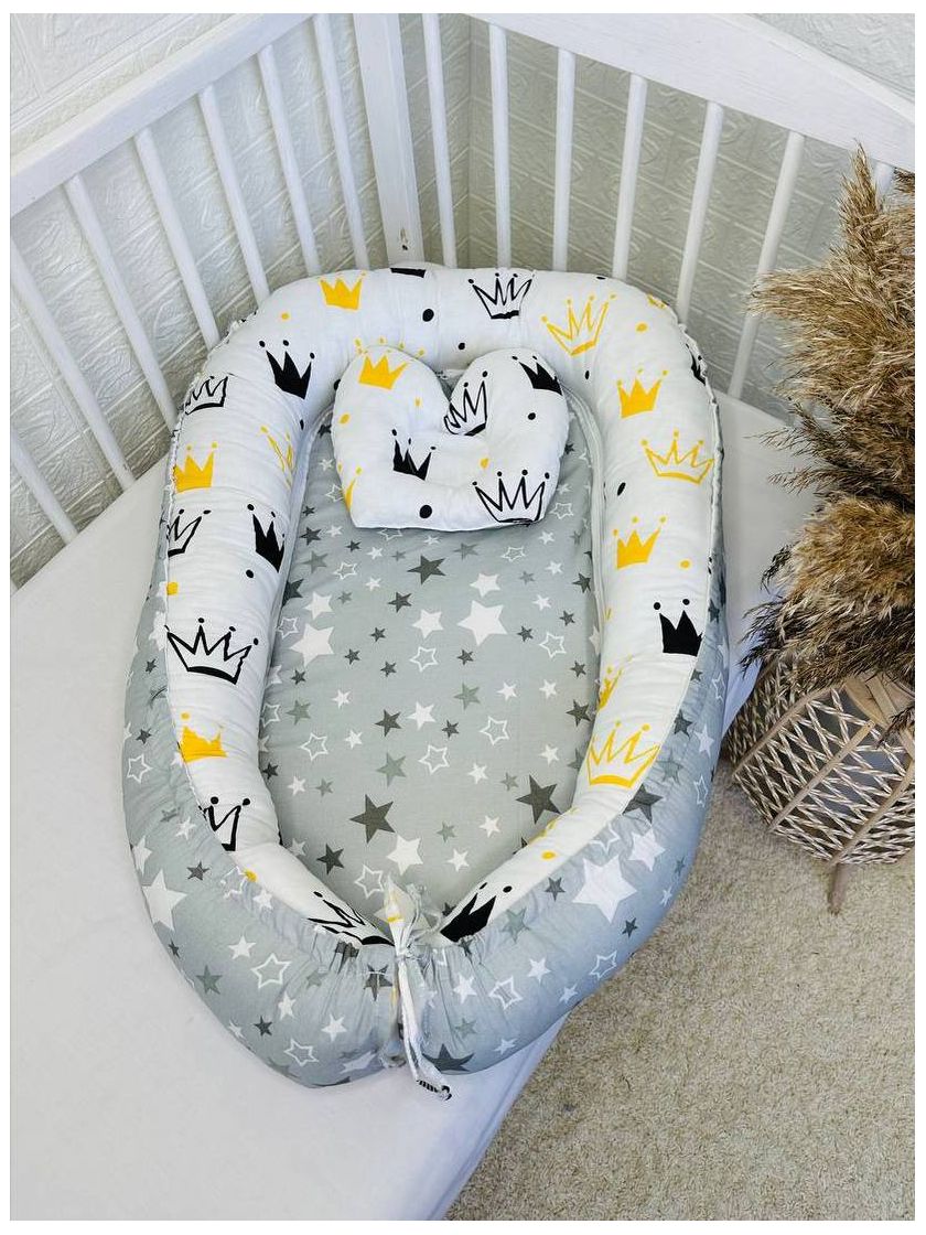 ❤ Кокон-гніздечко з ортопедичною подушкою. Принт - Корони жовті, зірки різні на сірому (#63075108) ✓ Anna Konvert