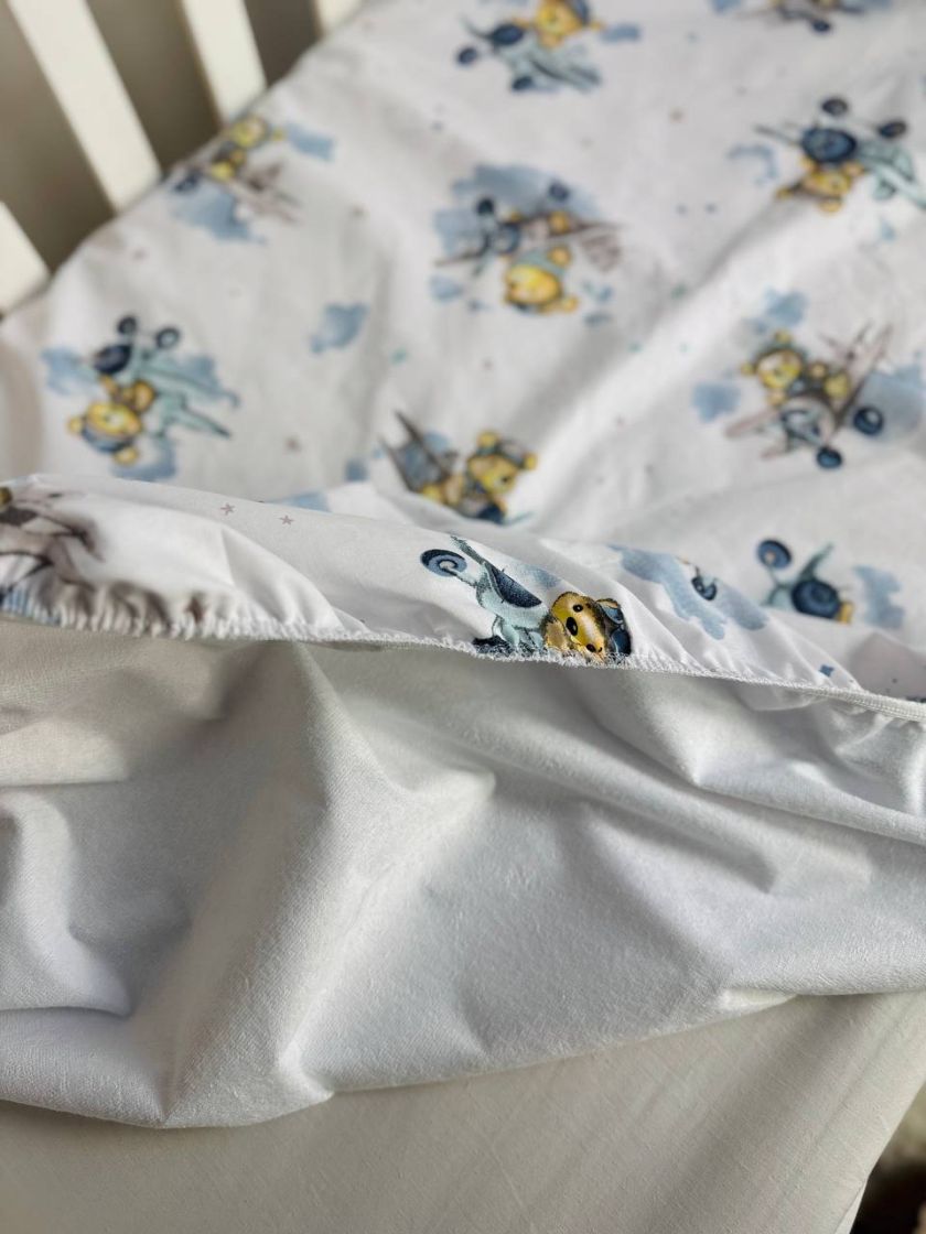 ❤ Простирадло у ліжко непромокаюче, 120/60 см. Принт - Ведмідь на літаку, блакитний (#97823945) ✓ Anna Konvert