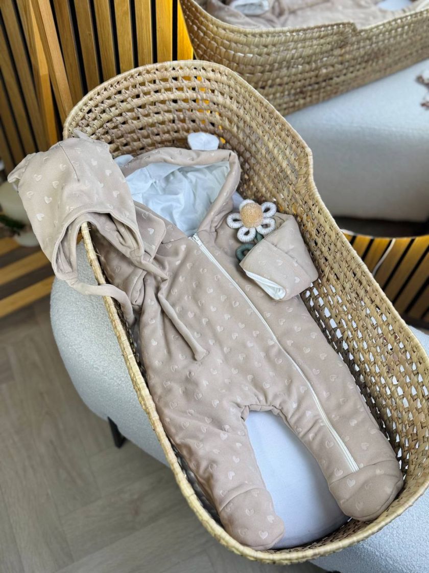 ❤ Демісезонний комбінезон з шапочкою, велюровий в серцях 56-62. Колір - Бежевий (#47561289) ✓ Anna Konvert