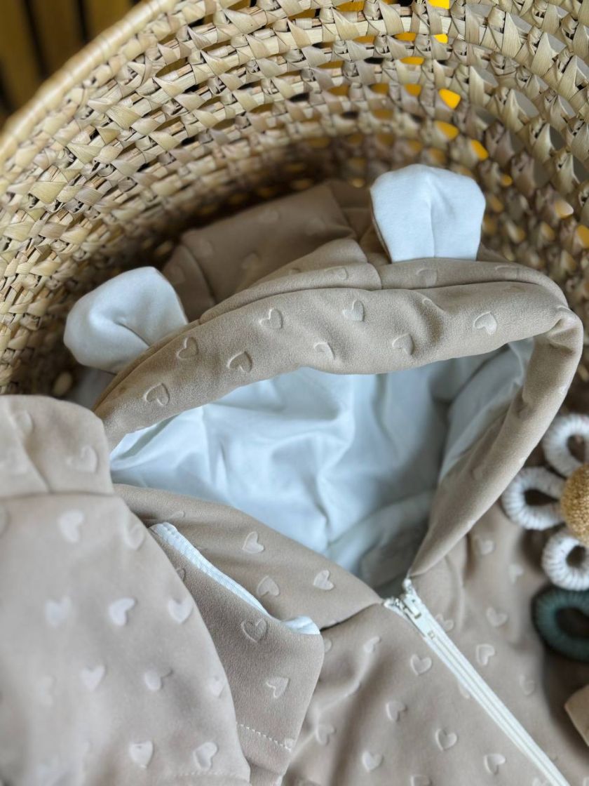 ❤ Демісезонний комбінезон з шапочкою, велюровий в серцях 56-62. Колір - Бежевий (#47561289) ✓ Anna Konvert