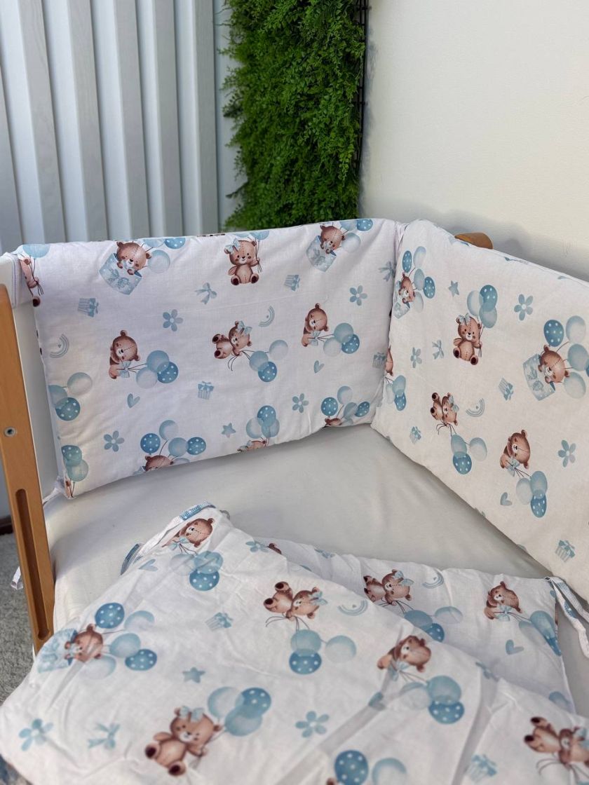 ❤ Бортики-суцільні на 4 боки ліжка, на завʼязках. Принт - Ведмежа хлопчик з блакитними кульками (#75747628) ✓ Anna Konvert