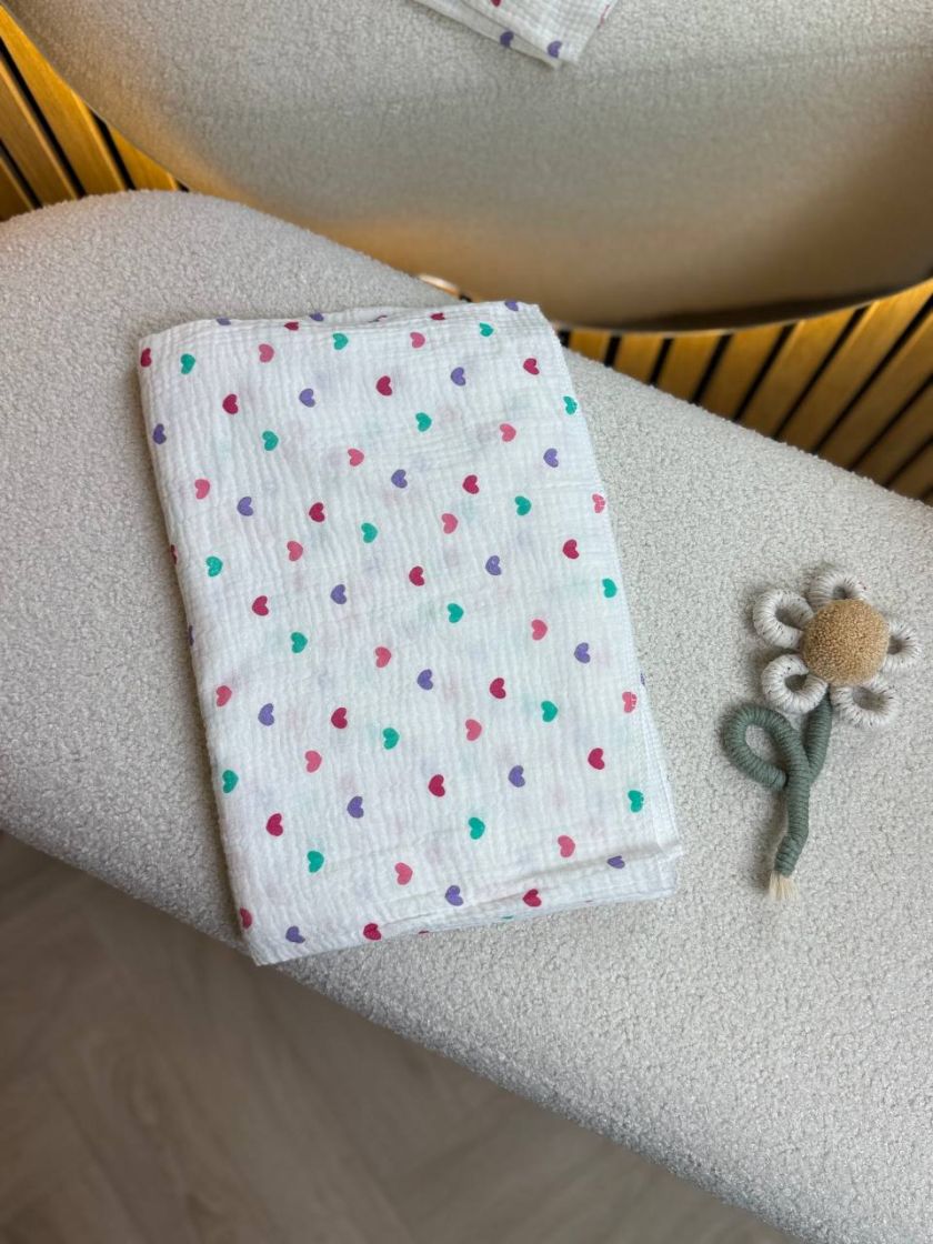 ❤ Пелюшки муслінові чотирьохшарові, жатка. Принт - Серця різнокольорові. Розмір - 90*135см (#24859602) ✓ Anna Konvert