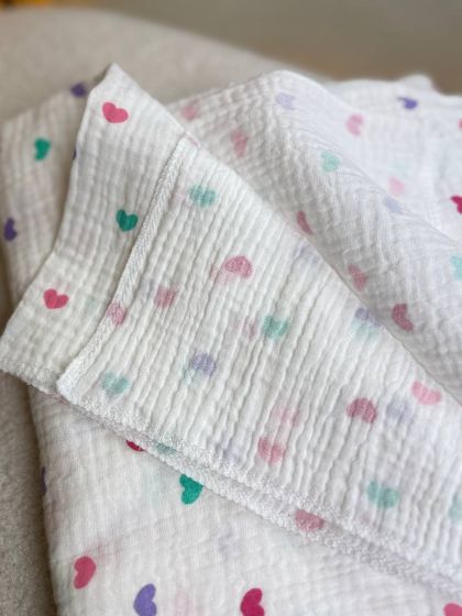 ❤ Пелюшки муслінові чотирьохшарові, жатка. Принт - Серця різнокольорові. Розмір - 90*135см (#24859602) ✓ Anna Konvert 2