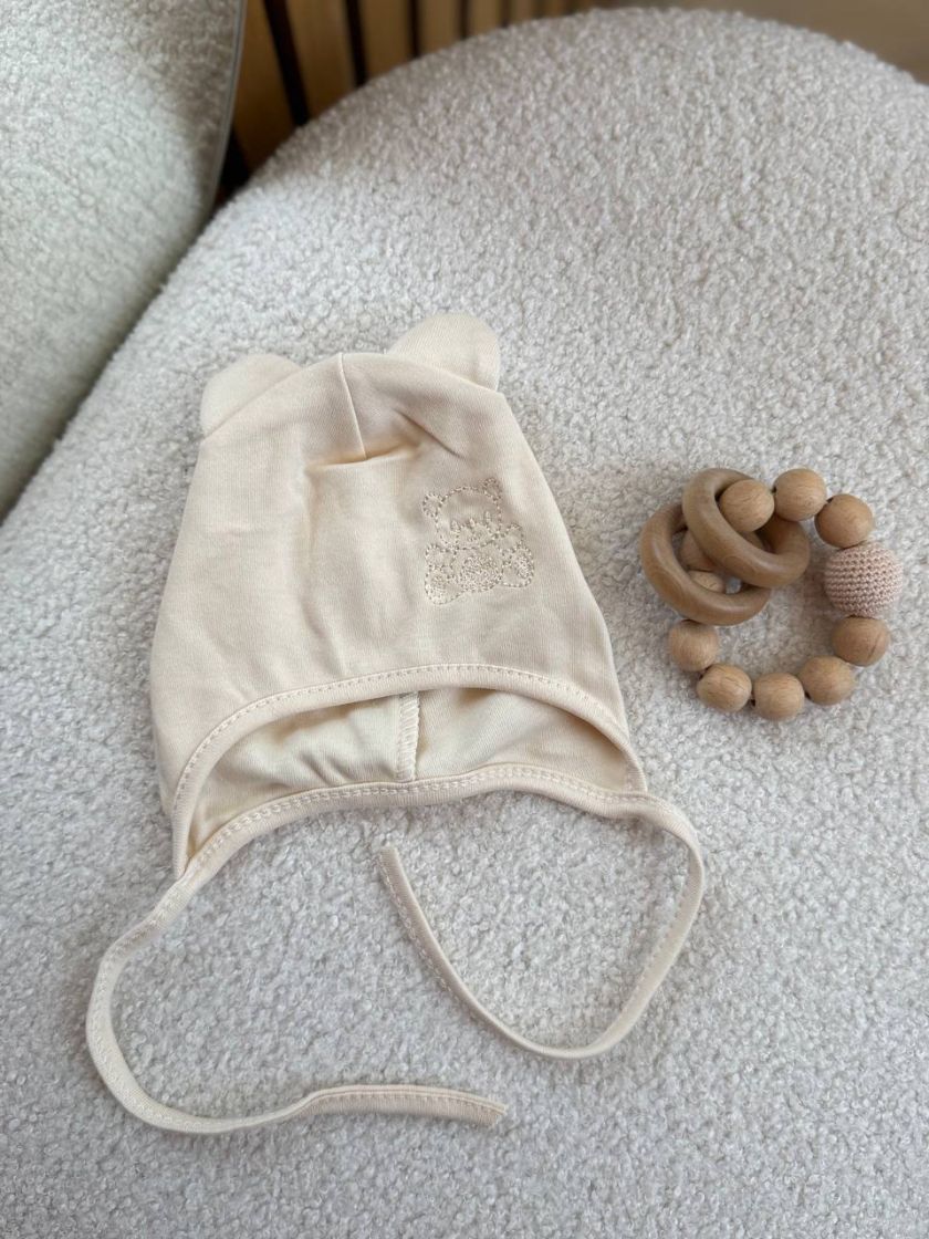 ❤ Шапочка з зав'язками, 0-3міс. Колір - Масляний. Матеріал - Інтерлок (#90510452) ✓ Anna Konvert