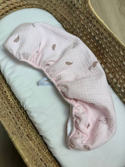 ❤ Простирадло муслін непромакаюче у візочок на гумці. Колір - Контур листя на ніжно рожевому (#55203726) ✓ Anna Konvert 2