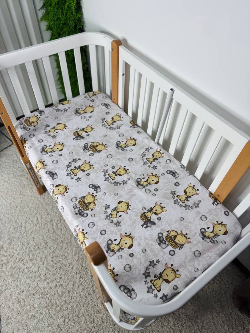 ❤ Простирадло у ліжко непромокаюче, 120/60 см. Принт - Жирафики сірі (#82767323) ✓ Anna Konvert