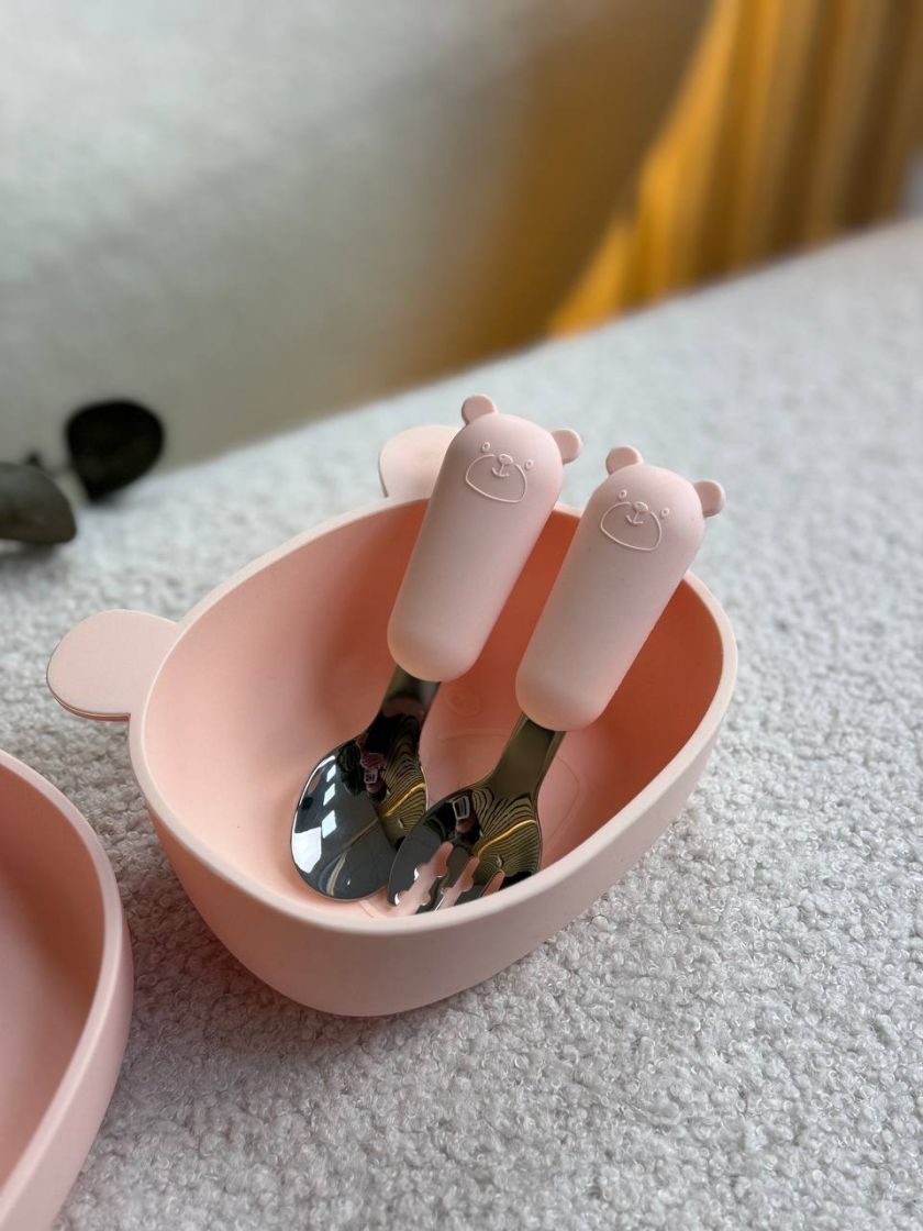 ❤ Силіконовий набір дитячого посуду “Ведмеді” з кришкою та металевими приборами. колір - Cream-pink (#35515099) ✓ Anna Konvert