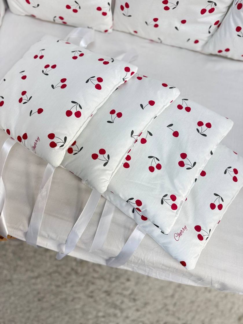 ❤ Бортики-подушки на 4 боки ліжечка, 12 подушок. Принт - Вишеньки (#491752) ✓ Anna Konvert