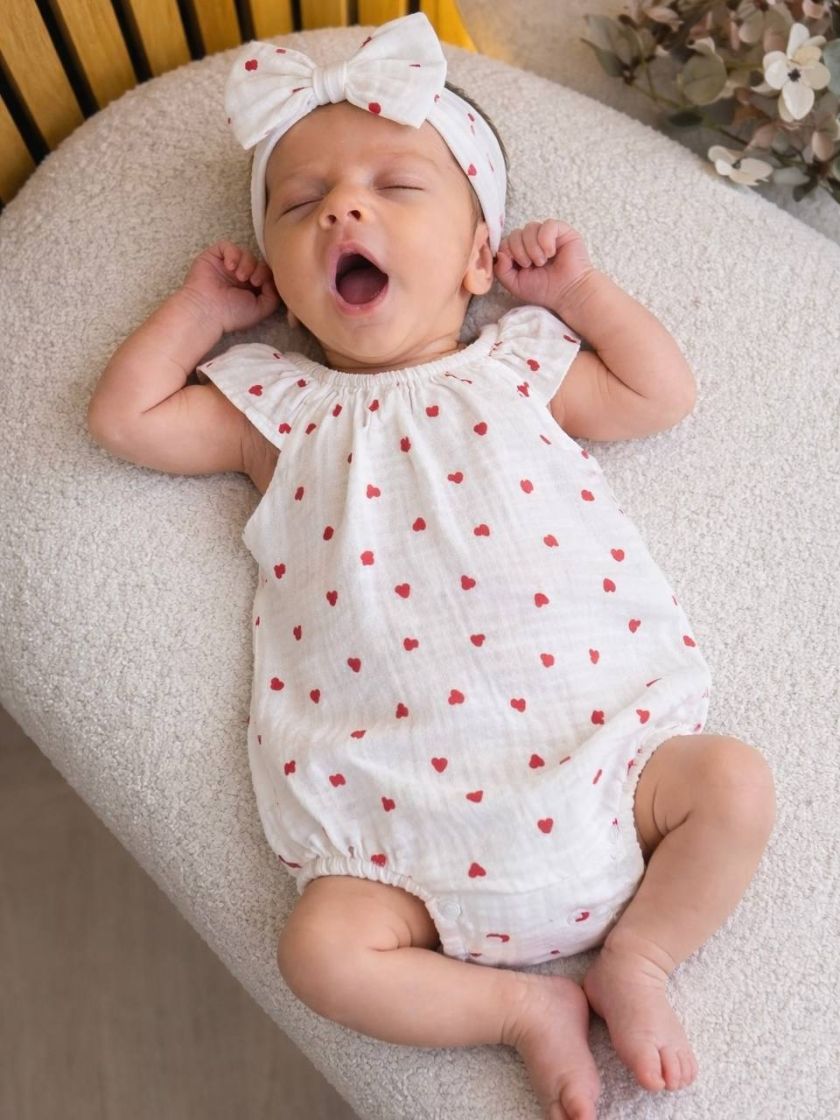 ❤ Муслінове боді з солошкою. Принт - Дрібні червоні серця. Розмір - 68-74 (#7416746) ✓ Anna Konvert