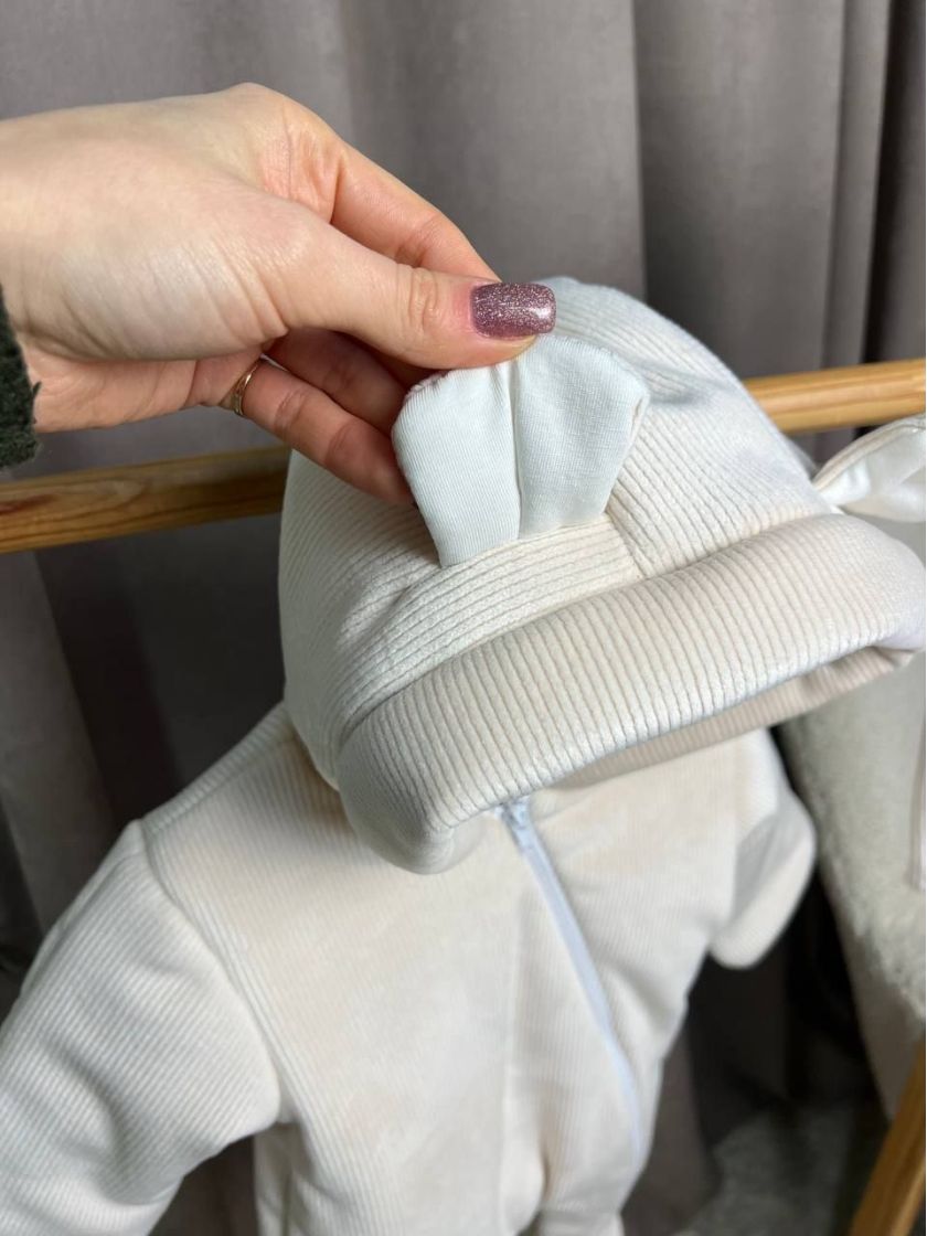 ❤ Демісезонний комбінезон з шапочкою, велюровий в смужку, 0-4 міс. Колір - Молочний (#23531606) ✓ Anna Konvert