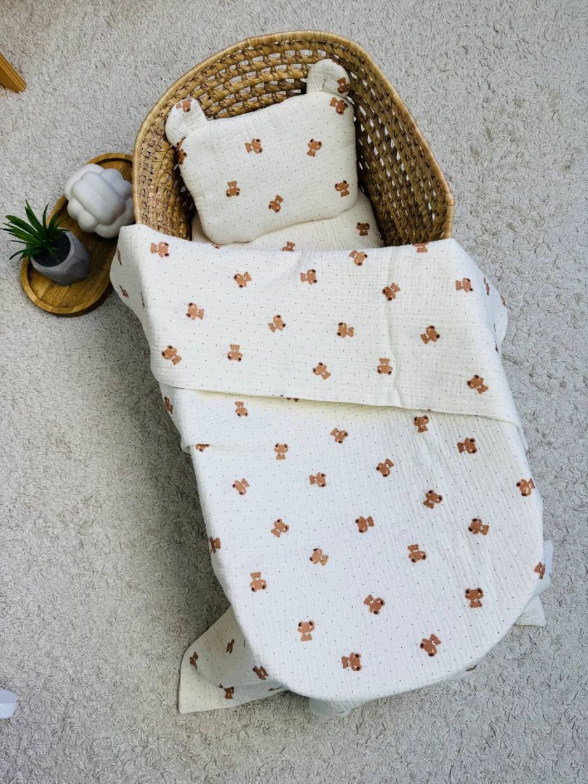 ❤ Набір у візочок муслін непромакаючі. Принт - Ведмедики дрібні з горошком на пісочному (#0401) ✓ Anna Konvert