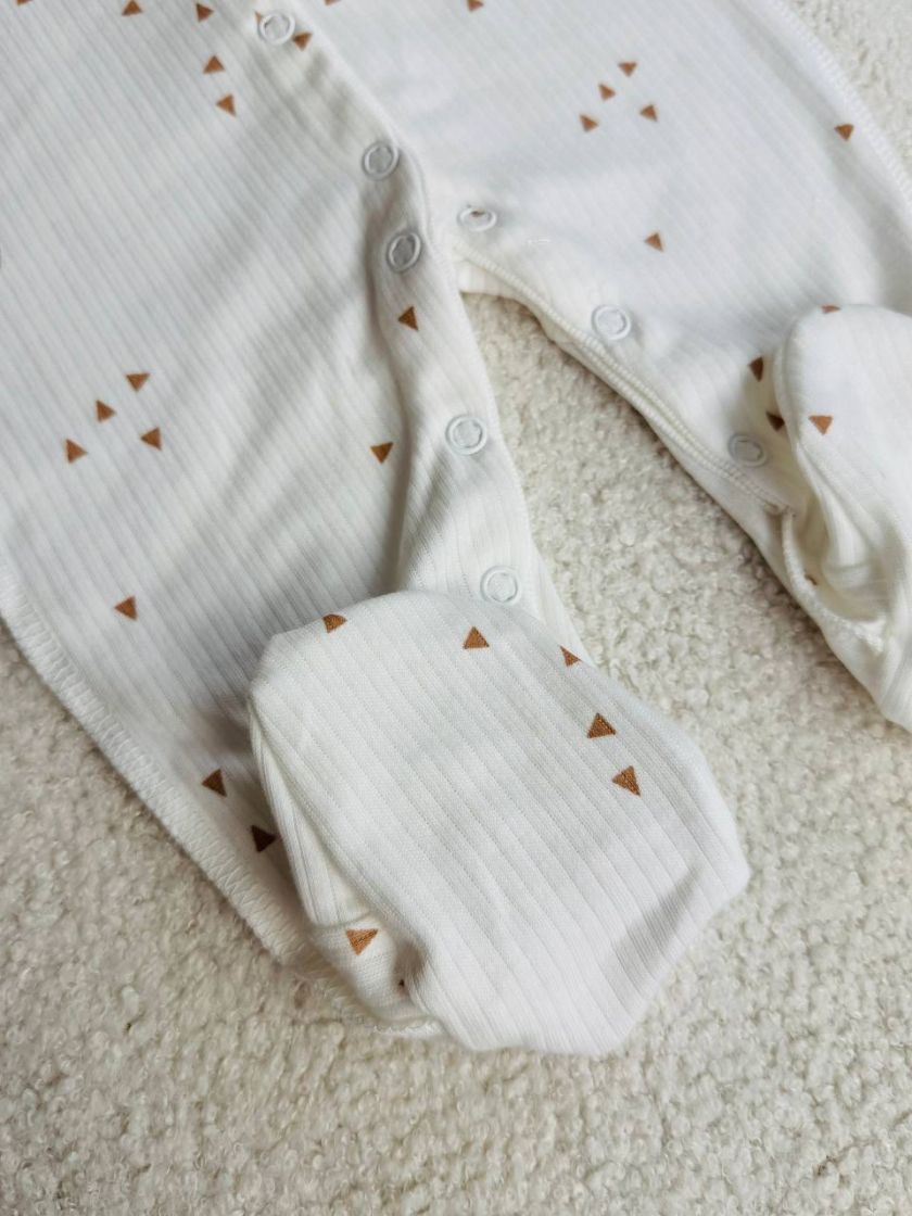 ❤ Чоловічок інтерлок в рубчик, Ромашка. Принт - Маленькі трикутнички. Розмір - 62-68см (#52220729) ✓ Anna Konvert