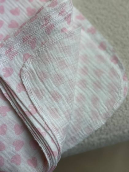 ❤ Пелюшки муслінові чотирьохшарові, жатка. Принт - Акварельні рожеві сердечка. Розмір - 90*135см (#39836280) ✓ Anna Konvert 2