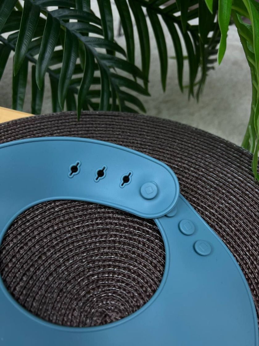 ❤ Силіконовий нагрудник "Color", з регулятором довжини. Колір - Smoke-blue (#67027409) ✓ Anna Konvert