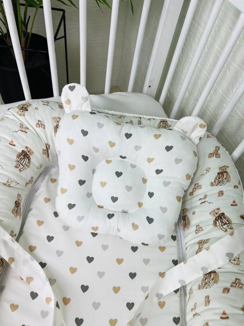 ❤ Кокон-гніздечко з ручками. Принт - Ведмідь в штанцях, серця різні (#22494451) ✓ Anna Konvert