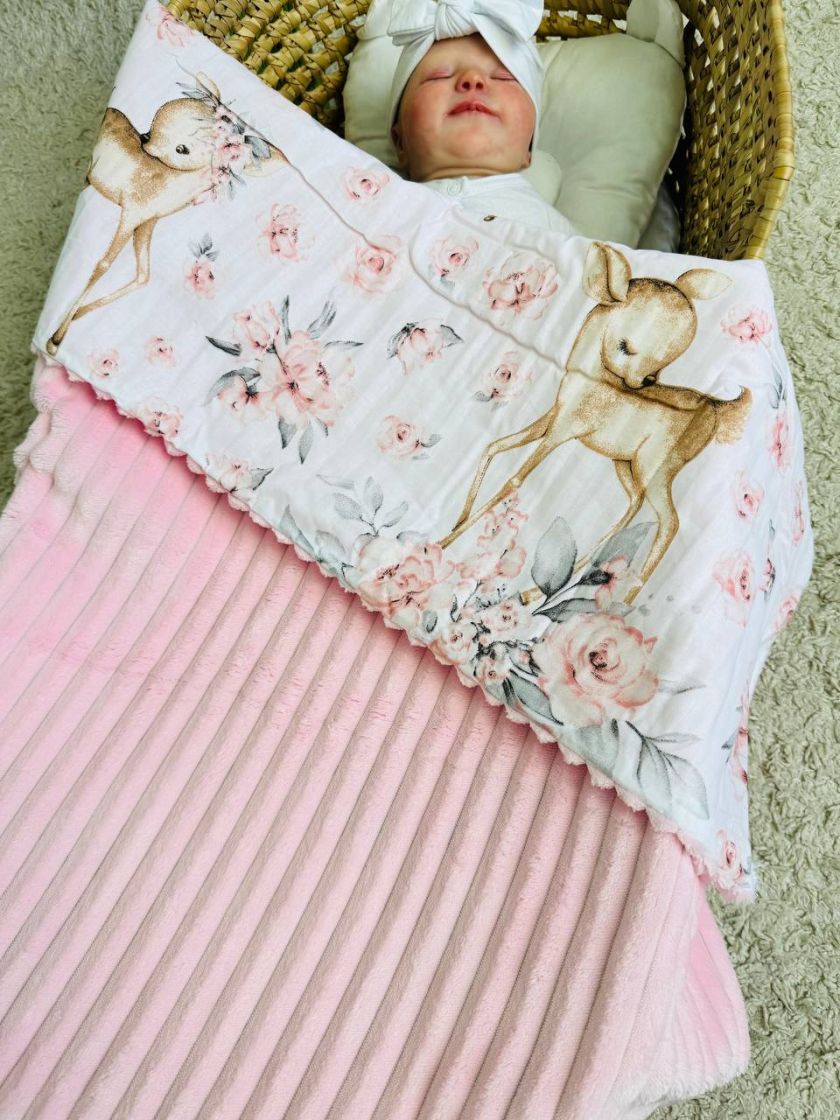 ❤ Плед в пологовий, мінкі плюш, без утеплювача, 100см на 80см. Колір, принт - Плюш смужка рожевий,олені бембі з троянд (#6161738