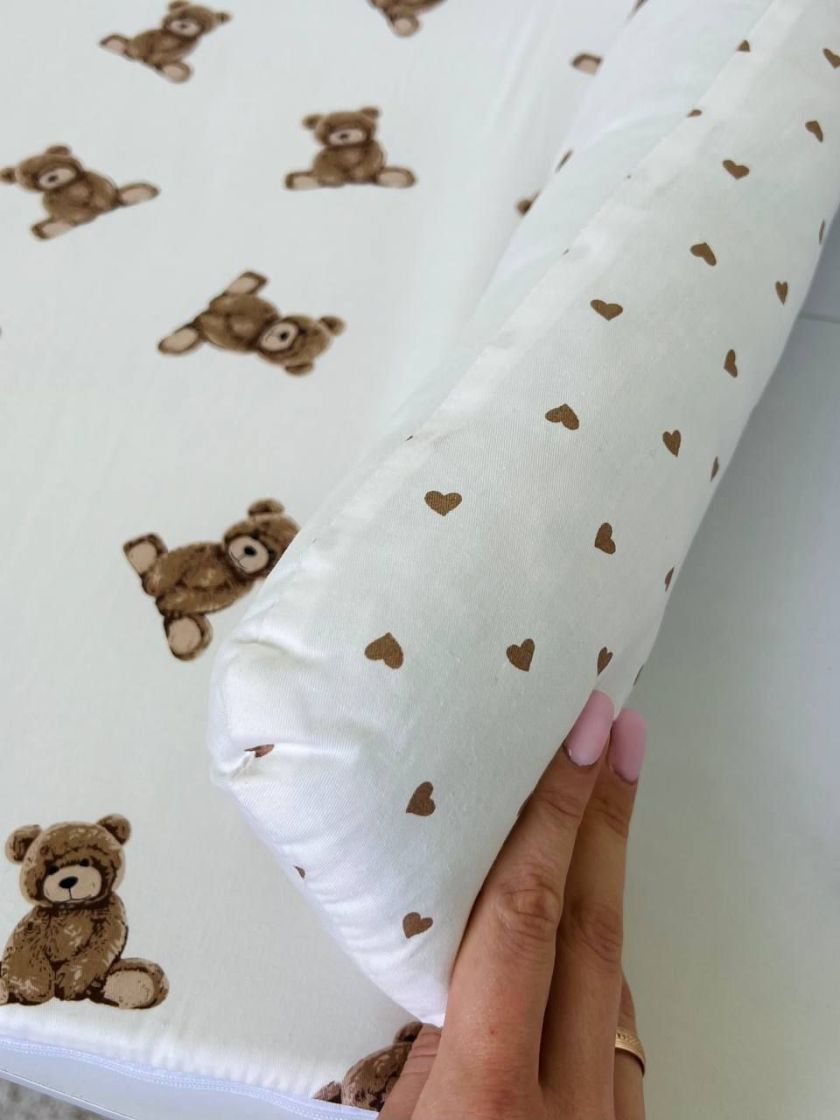 ❤ Матрасик у пеленатор, на блискавці, поролон з'ємний, 55см на 70см. Принт - Ведмідь сидячий, серця дрібні (#88972832) ✓ Anna Ko