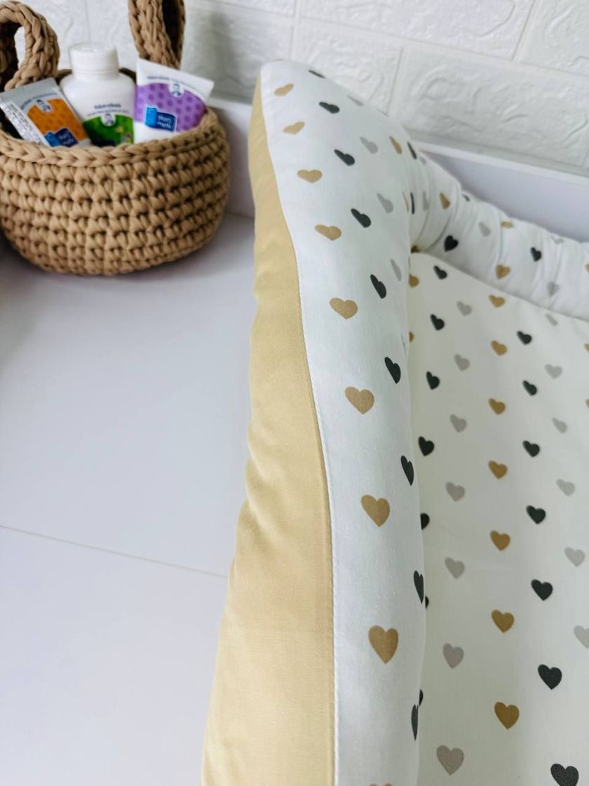 ❤ Матрасик у пеленатор, на блискавці, поролон з'ємний, 55см на 70см. Принт - Серця різні, бежевий однотон (#98854895) ✓ Anna Kon