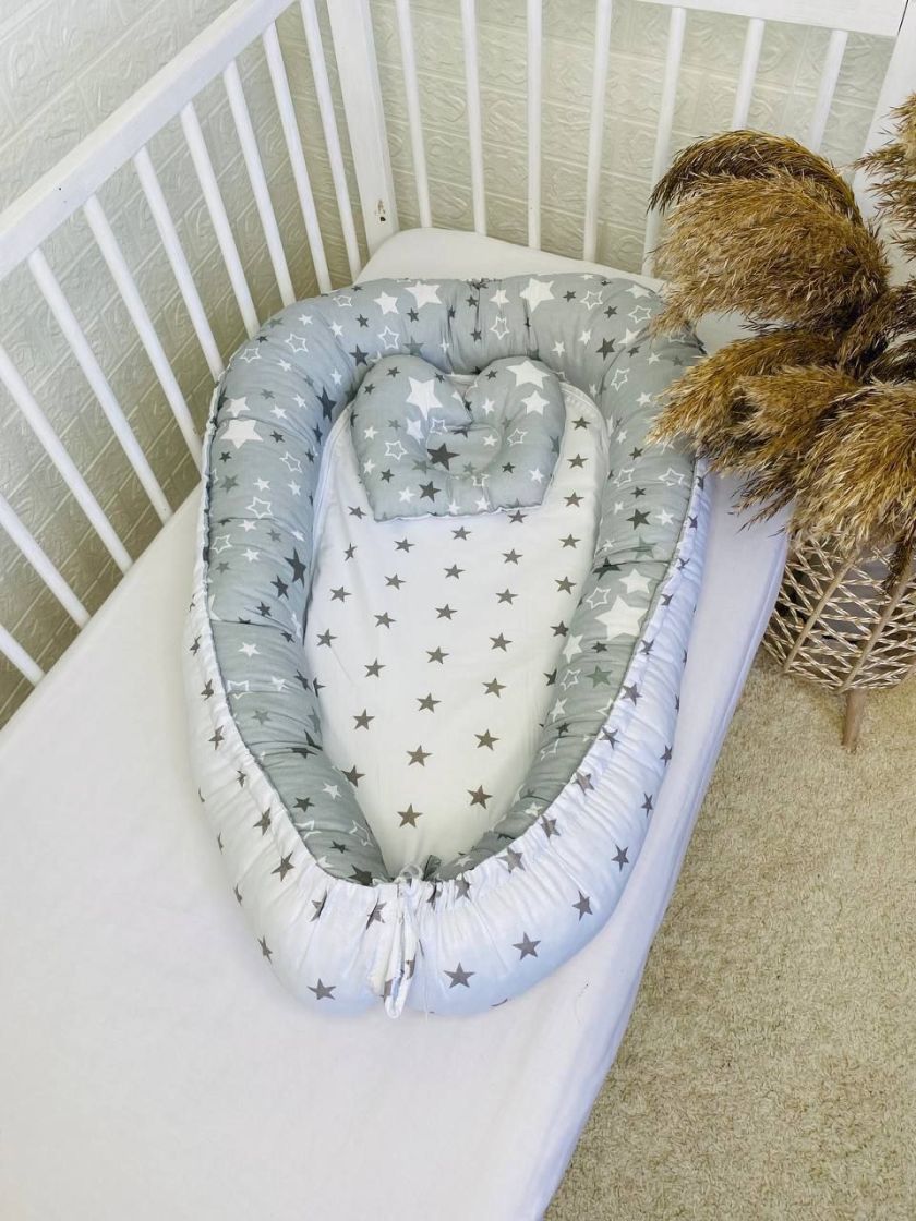 ❤ Кокон-гніздечко з ортопедичною подушкою. Принт - Зірки різні на сірому з рівними зірками (#47767578) ✓ Anna Konvert