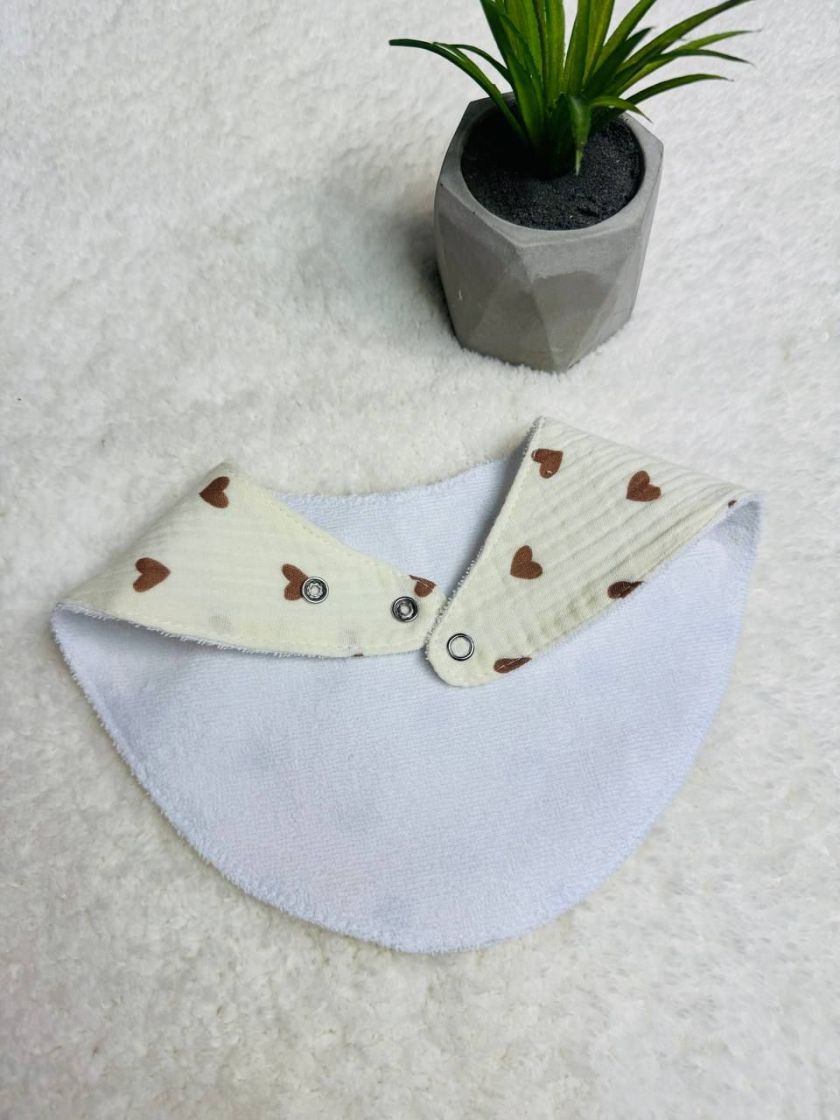 ❤ Слюнявчик, нагрудник мусліновий, непромакаючий. Принт - Сердечка на молочному (#72987377) ✓ Anna Konvert