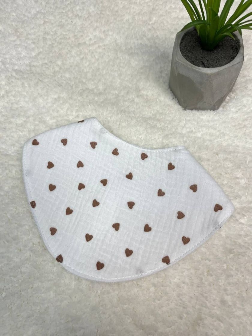 ❤ Слюнявчик, нагрудник мусліновий, непромакаючий. Принт - Сердечка беж на білому (#11384468) ✓ Anna Konvert