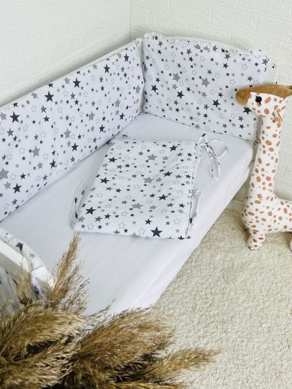 ❤ Бортики-суцільні на 4 боки ліжка, на завʼязках. Принт - Зірки різні сірі на білому (#87541661) ✓ Anna Konvert 2