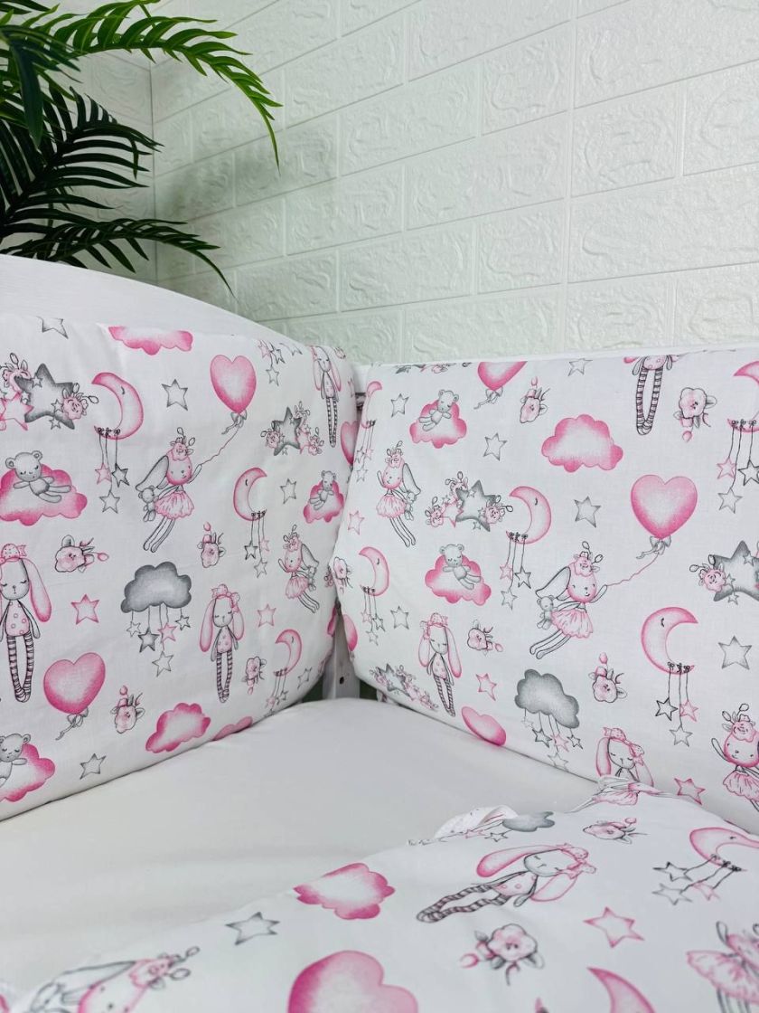 ❤ Бортики-суцільні на 4 боки ліжка, на завʼязках. Принт - Зайка, кулька сердечко рожеве (#96026961) ✓ Anna Konvert