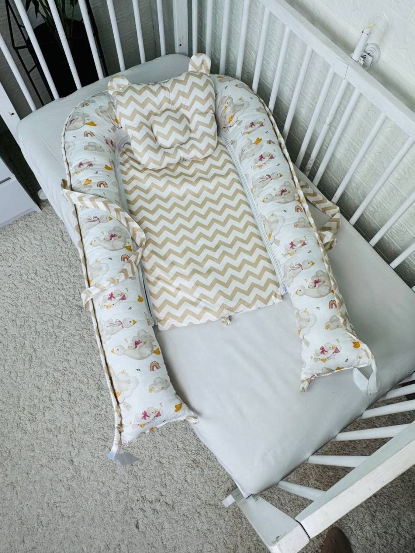 ❤ Кокон-гніздечко з ручками. Принт - Гуски на хмаринці, зигзаг (#88900199) ✓ Anna Konvert