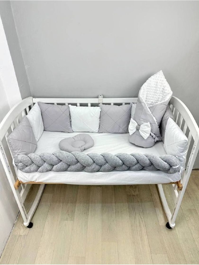 ❤ Набір у ліжко на 4 боки, з бісерною стрічкою. Комплектація - Подушки на 4й бік. Колір - Сіро-білий просточений з косичкою (#10