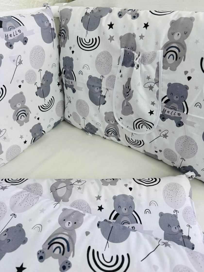 ❤ Бортики-суцільні на 4 боки ліжка, на завʼязках. Принт - Ведмедик з веселками сірий (#1353147) ✓ Anna Konvert